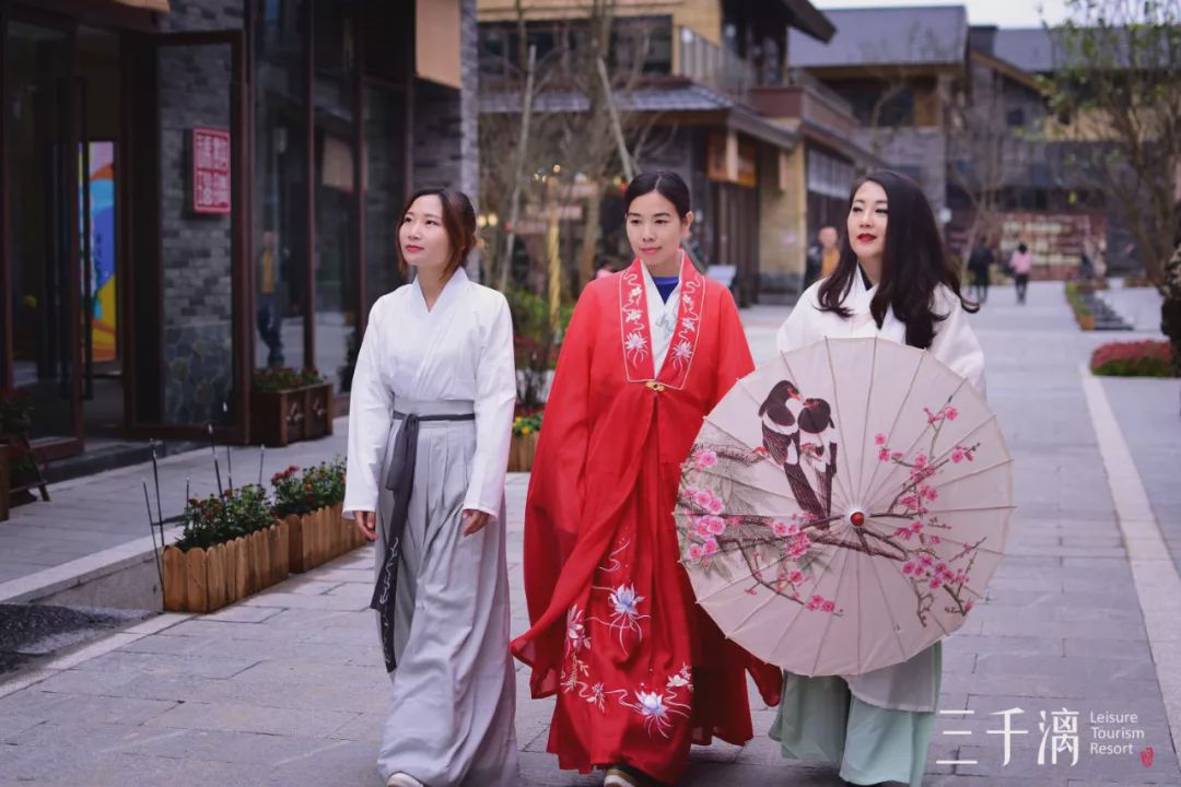 柳州周边迅速蹿红的江枫船屋别墅!天空之境简直美绝了