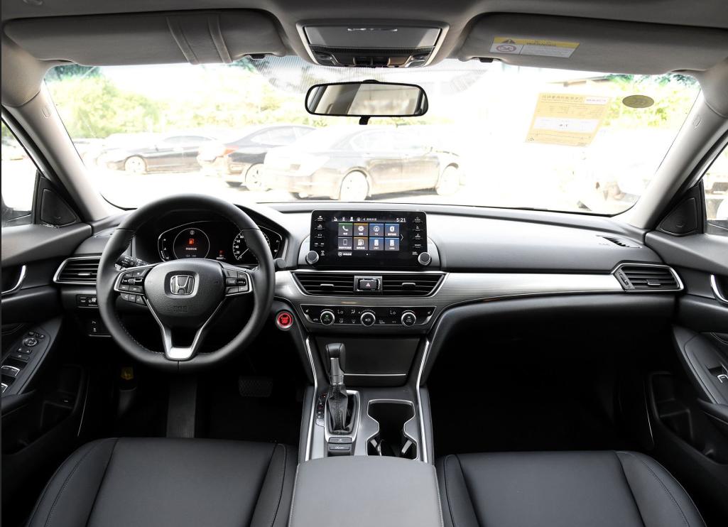 本田雅阁22款260turbo幻影尊贵版,雅阁260turbo豪华版新车价格