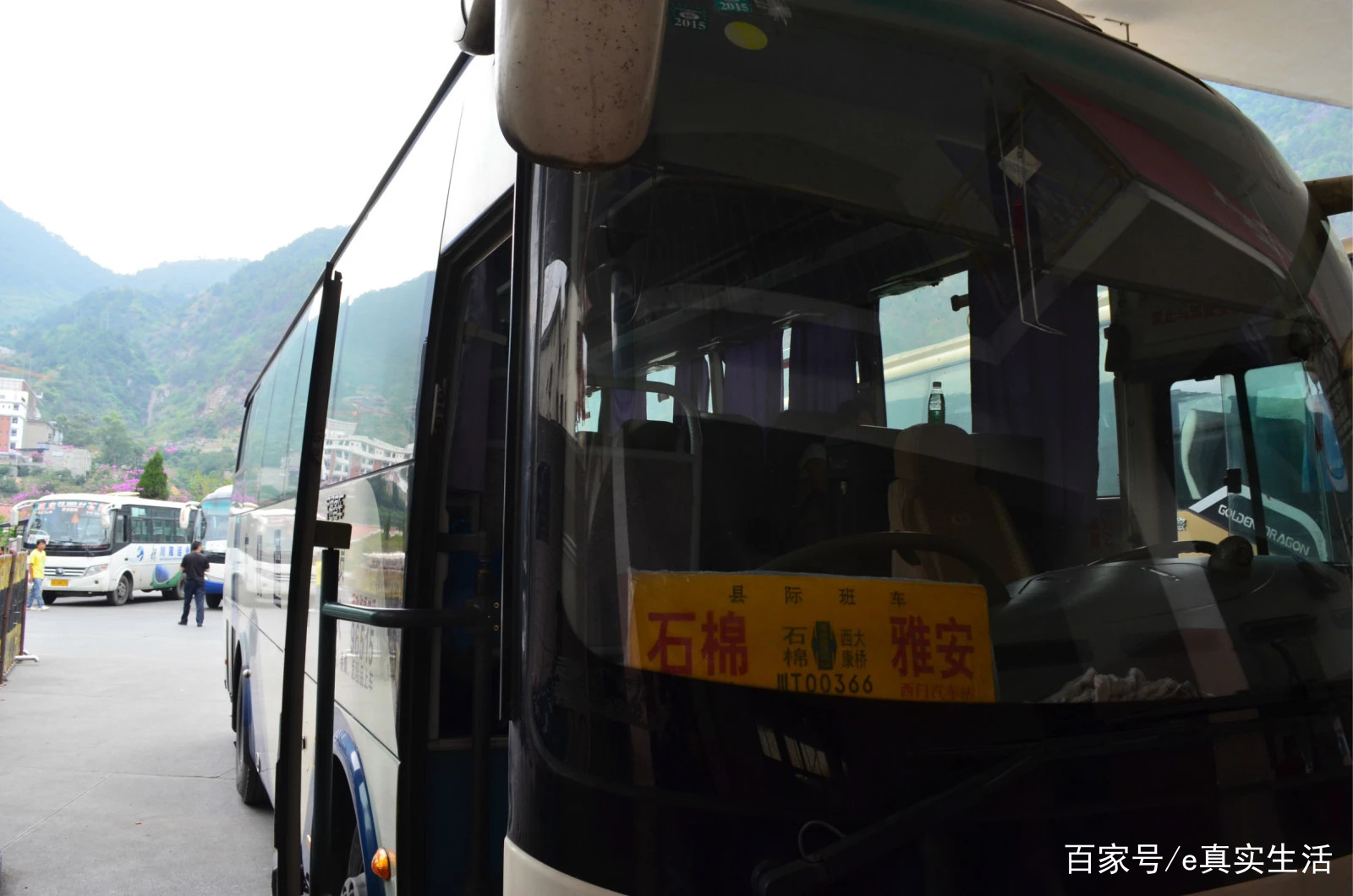 上里古镇，一个名副其实的古镇，人很少，跟丽江大研古城有的一比