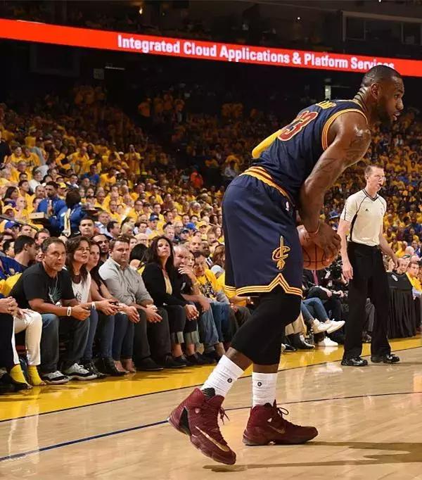 锋线位置的脚底宝藏