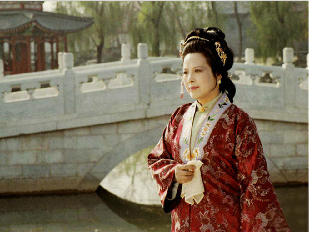 “宝哥哥”欧阳奋强87年误入黑店被骗25元,论理被围堵险些挨打