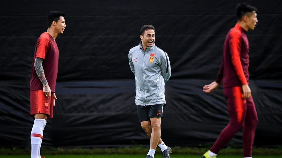 乌拉圭巨星爽约，泰国队长伤退，乌兹老友来访，卡氏国足将启征程