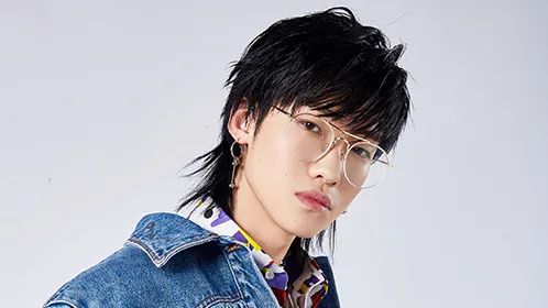 从“做作”到真实,唱歌始终是他最能表达自己的事