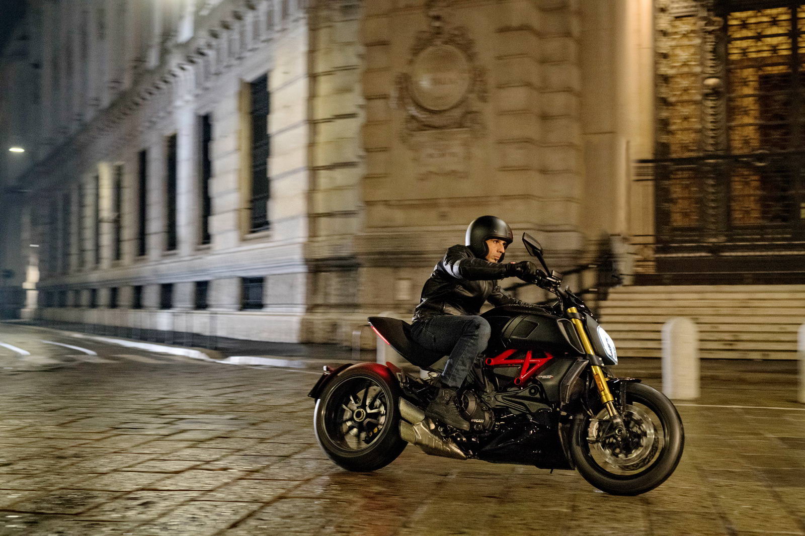 杜卡迪diavel大魔鬼1260,杜卡迪diavel1260s多少钱