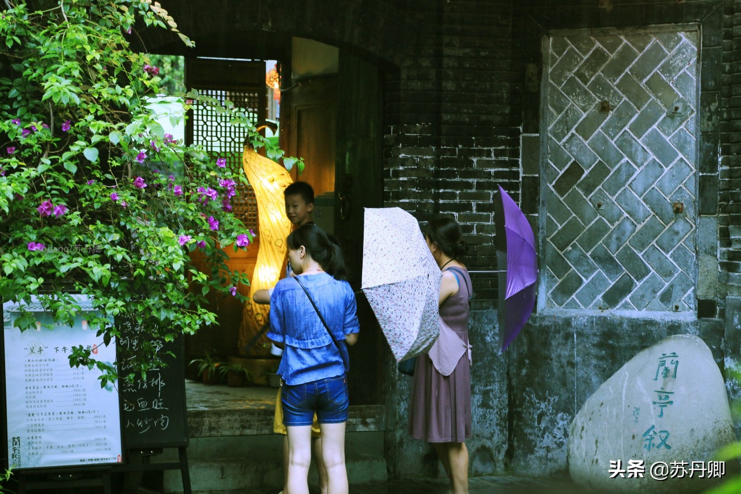 宽窄巷子只是中国2A景点，却火遍整个成都，游客去了都知道