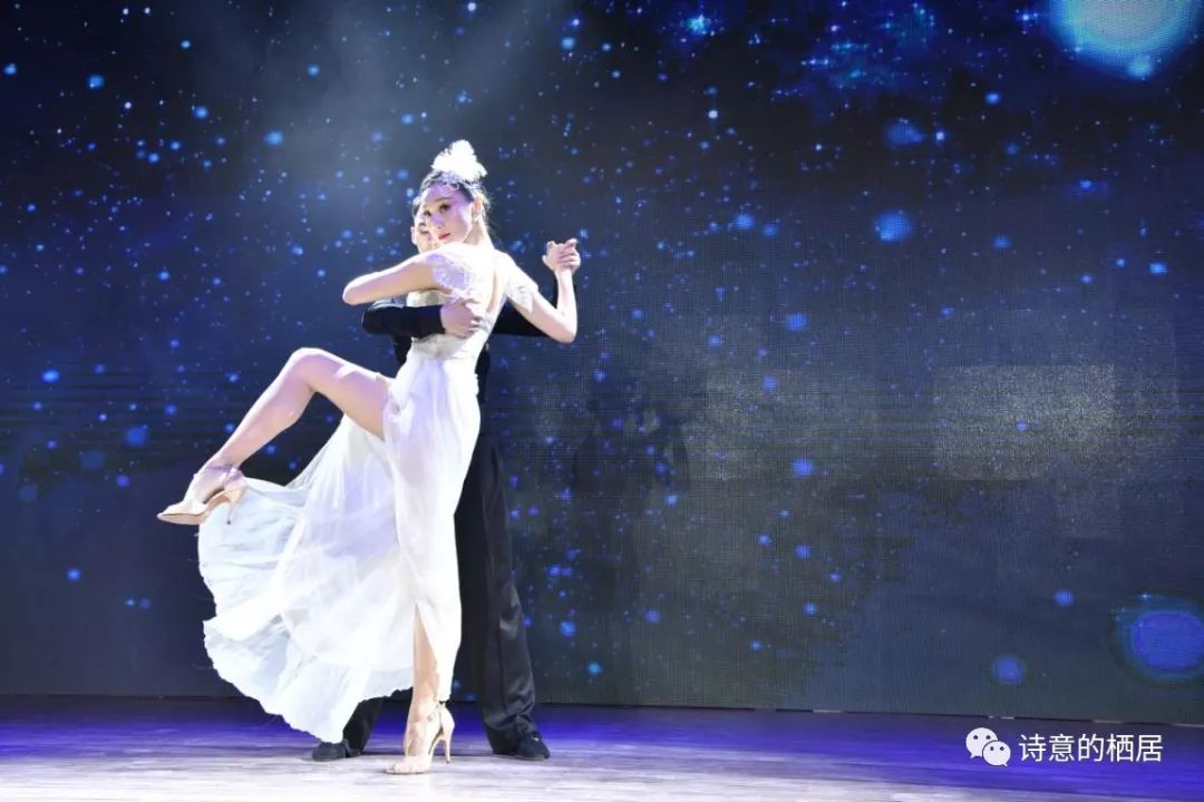 蔡明参加2022春晚,蔡明冯巩春晚