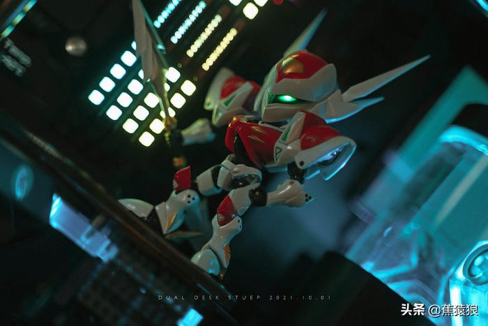 不到半年时间，接着折腾优化桌面，再SHOW一次