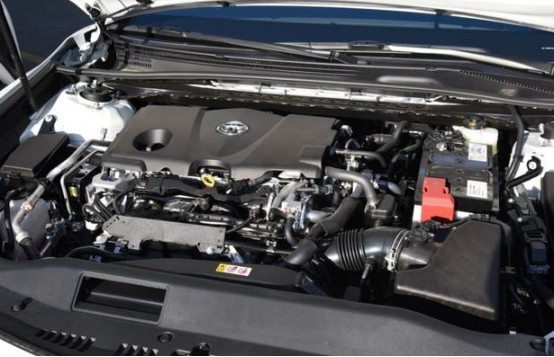 同样2.5的排量四缸和六缸的区别,2.5四缸和2.5六缸哪个快