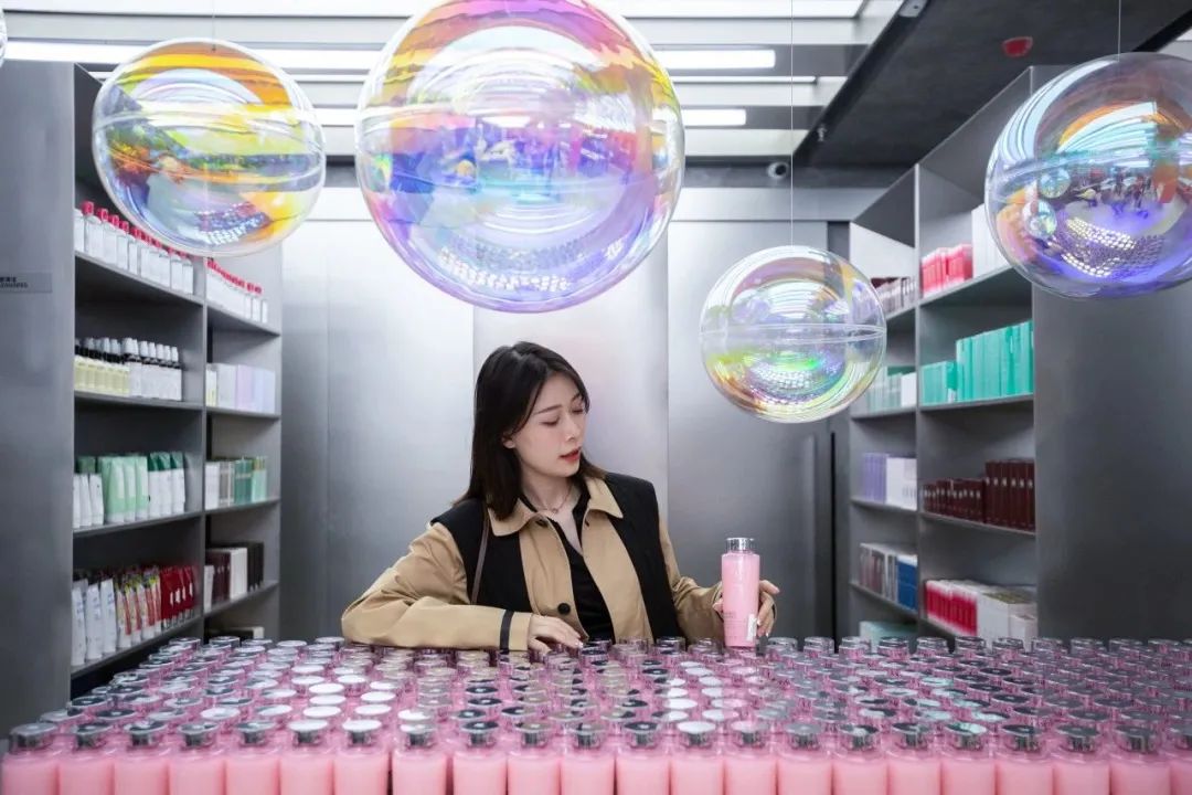 广州、武汉惊现“黑洞”，被“吸”进的消费者几乎没人空手而出