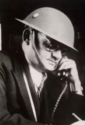 他组建南京国际安全区,救助救济中国难民,曾被两次授勋