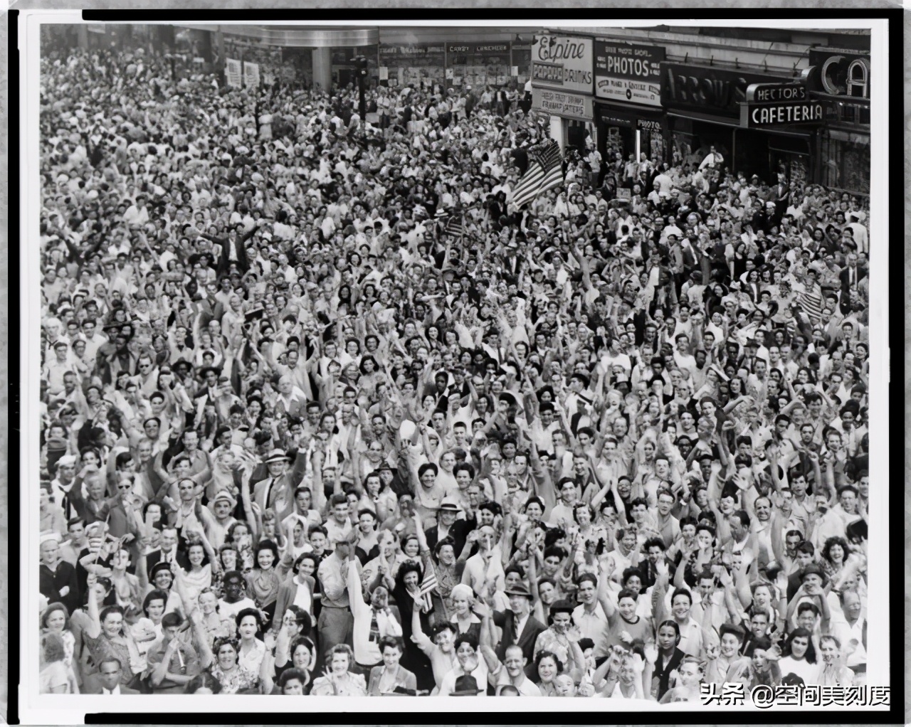 为何企业喜欢扎堆到美国时代广场打中文广告？还有微商和流量明星