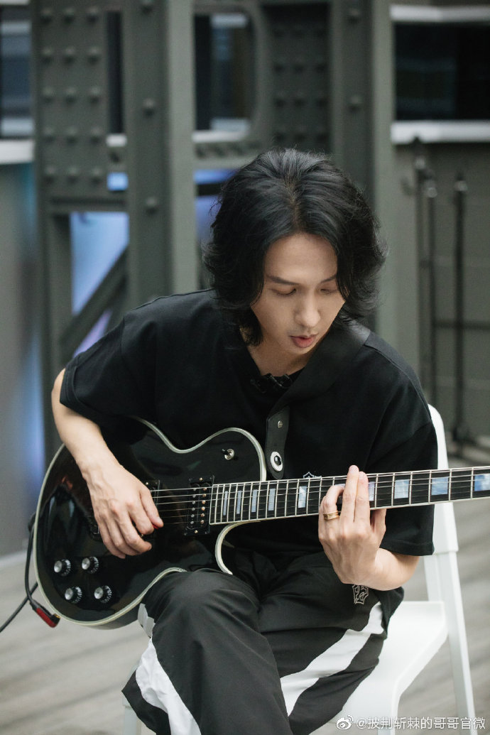 “一公”结束，哥哥们各自精彩，八个部落的队长，谁最受欢迎呢？