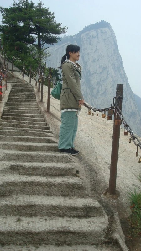 华山北峰到中峰东峰时间,北峰到东峰一定通过中峰吗