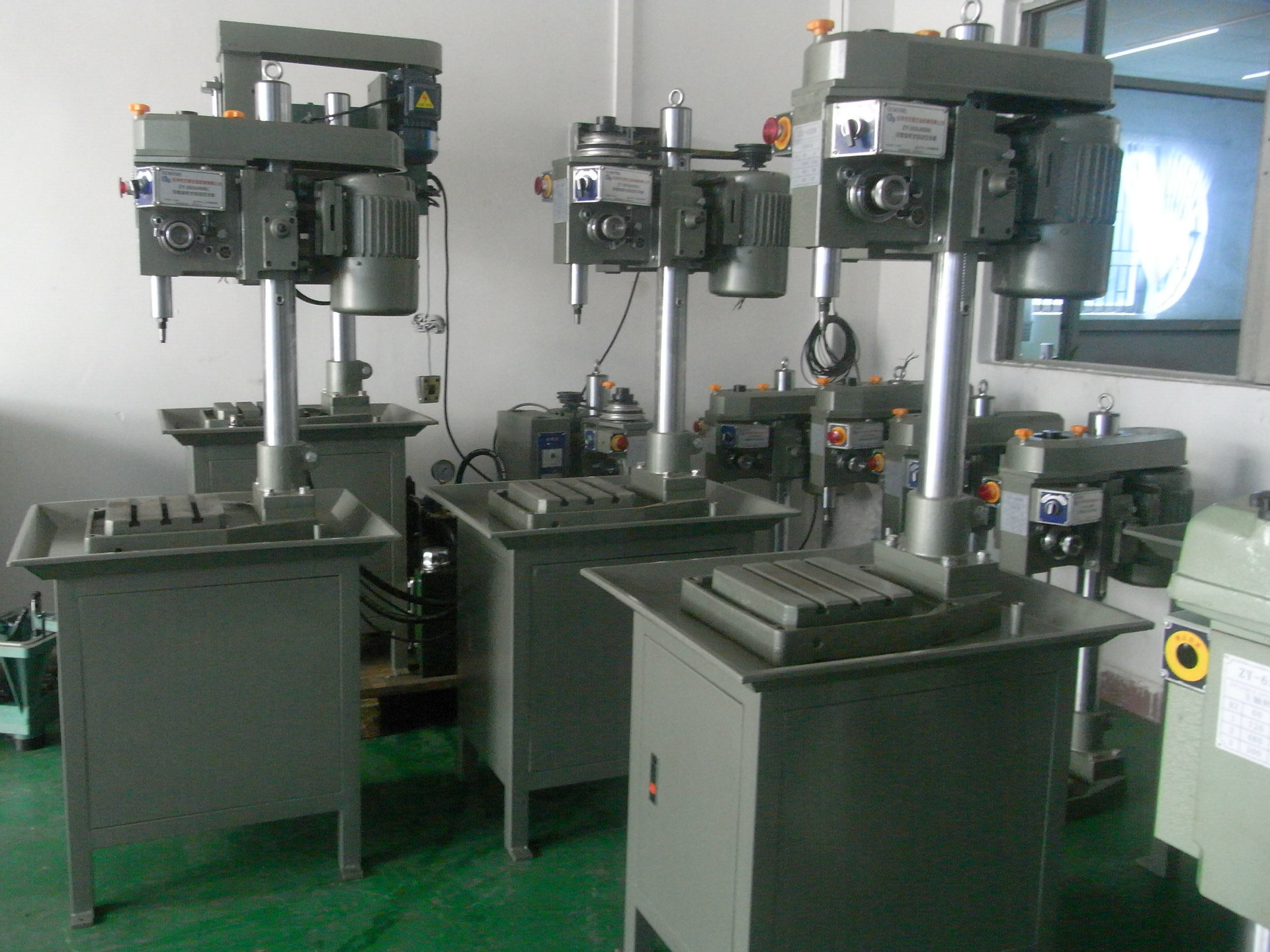 攻丝机断掉怎么搞出来,攻丝机伺服故障怎么回事