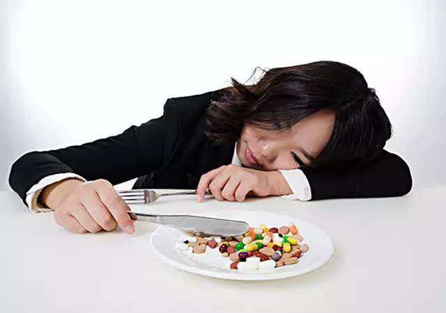 腹痛不能做忍者，预兆妇科病是早晚期，女性朋友功课要做牢