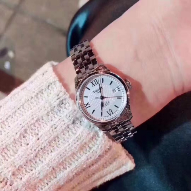 一眼惊艳的女表,有面子的女表