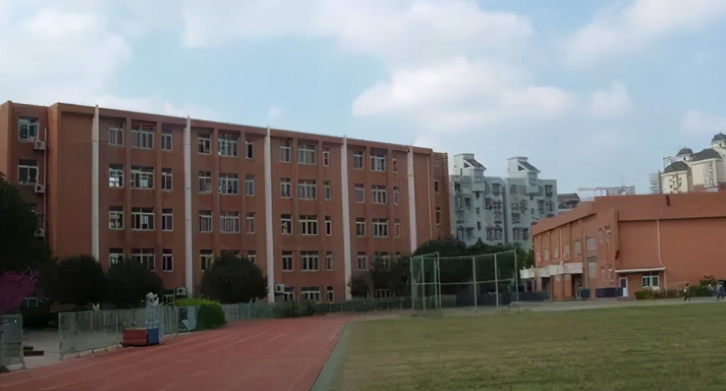 宁外初中和曙光初中比较,宁外初中哪个学校好