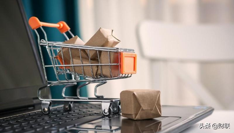 街上贴满了“旺铺转租”，实体店出路何在？董明珠直言不讳