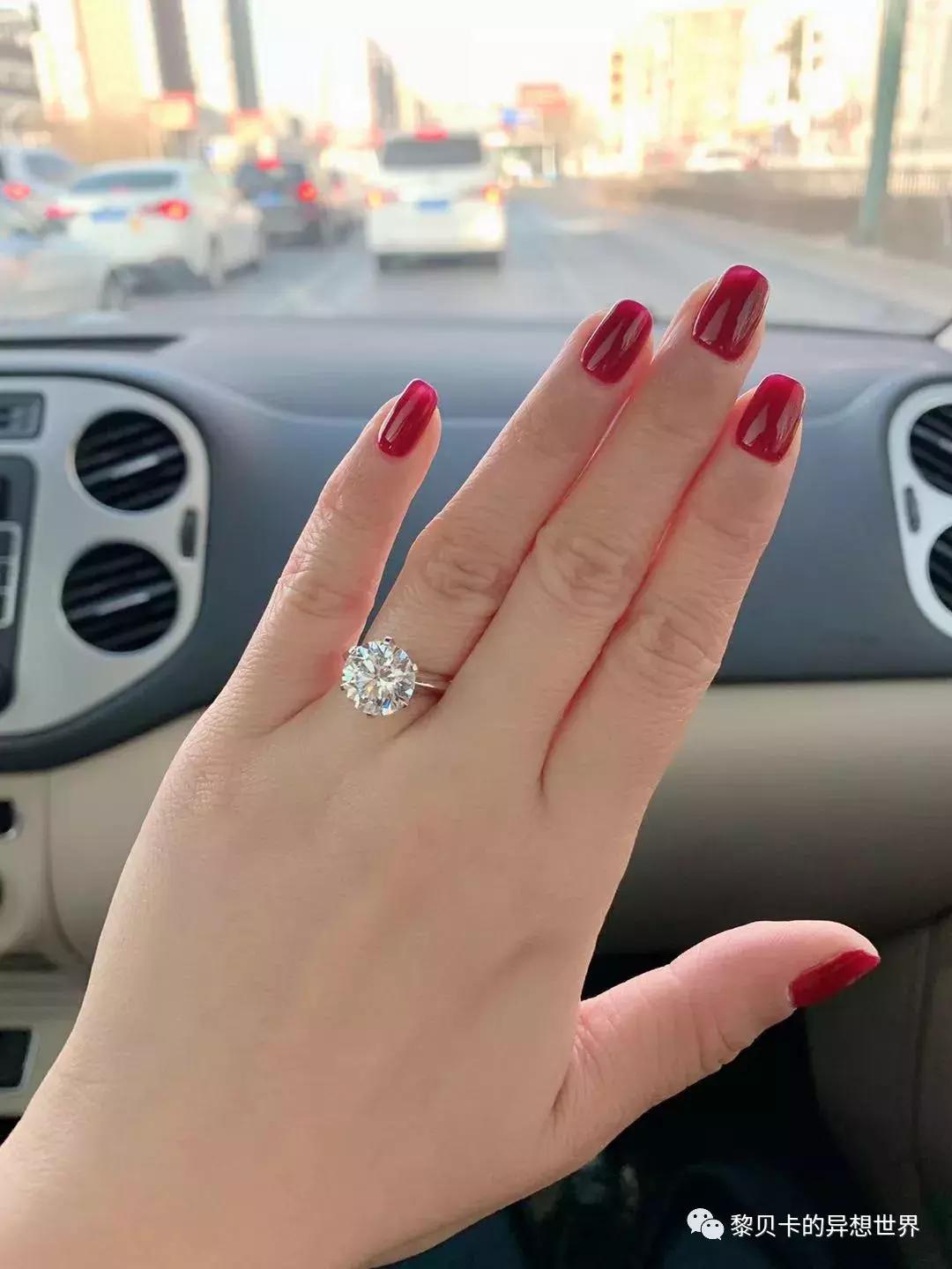 这些东西买的时候肉痛却天天用，她们说值了