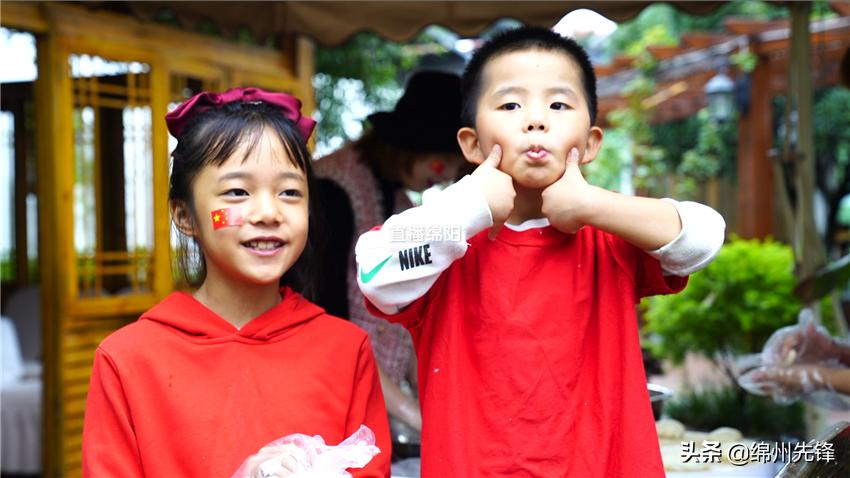 传统手工月饼感受中秋文化,迎中秋庆国庆活动主题手工做月饼