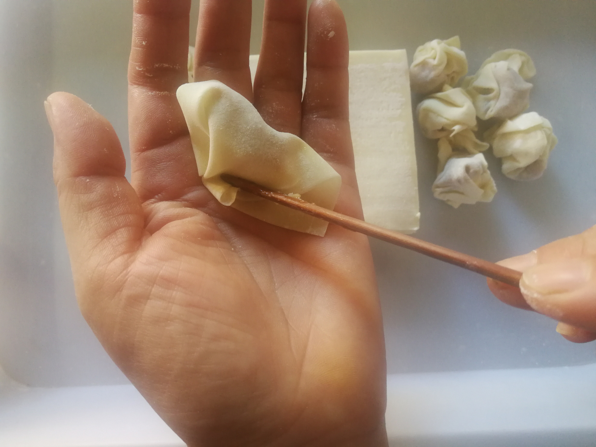 请问开馄饨店怎么配料,开混沌店食材怎么选择