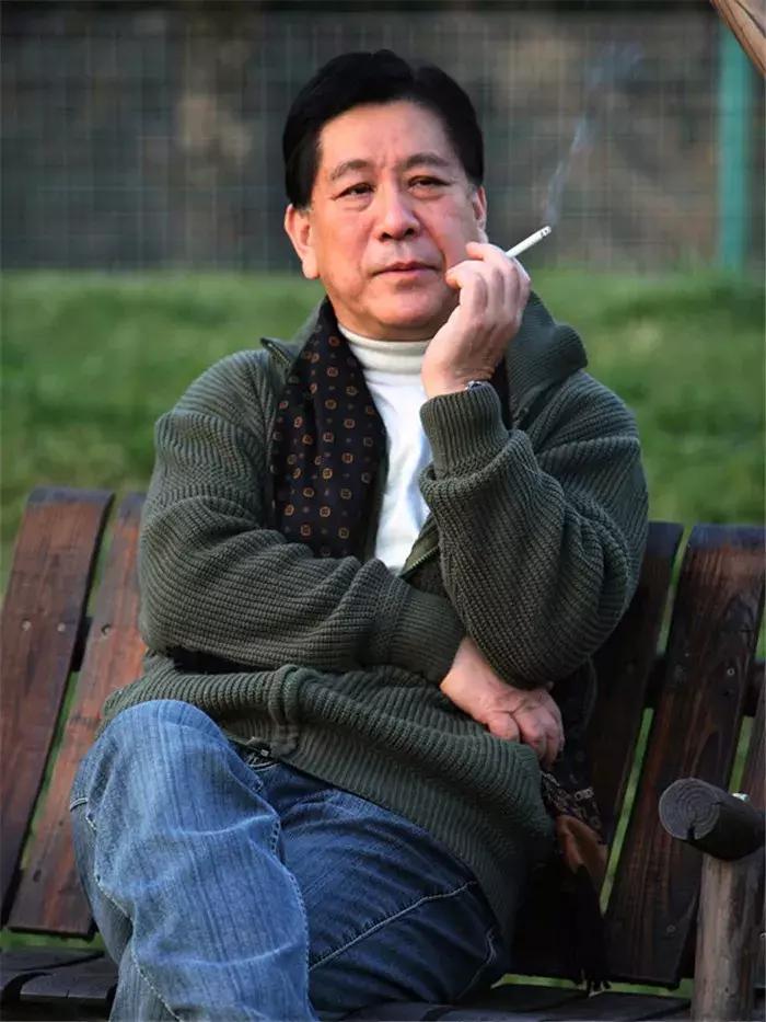 从何宝森先生的“光墨”画所想到的