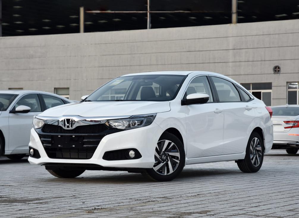 本田凌派车长近4米8,一箱油可跑近1000公里,号称“小雅阁”