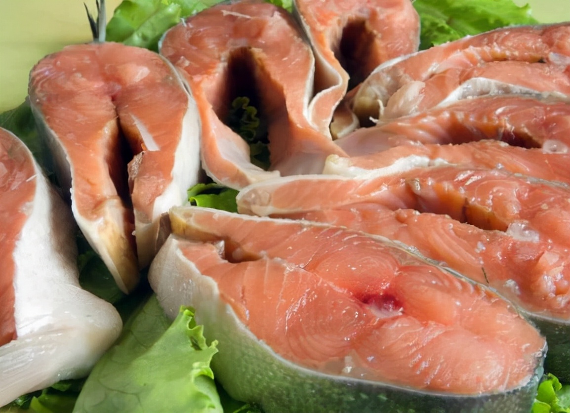 提醒这3种食物尽量别吃,医生提醒四种鱼要少吃