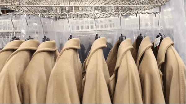 呢大衣上的污渍自己怎么处理,大衣染上颜色怎么办