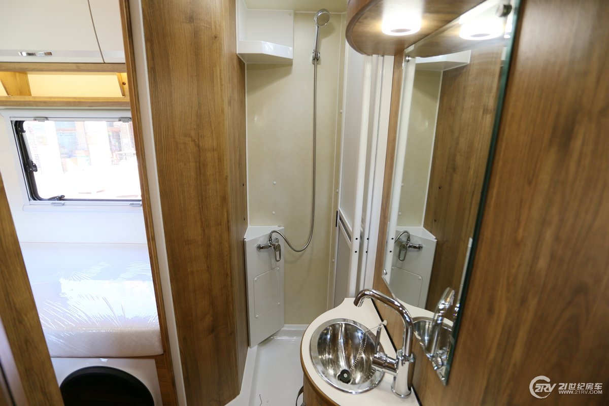 20万左右轻卡房车和c型房车,房车推荐15万到20万c型新能源房车