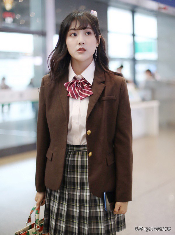 孟美岐angelababy迪奥,孟美岐关晓彤