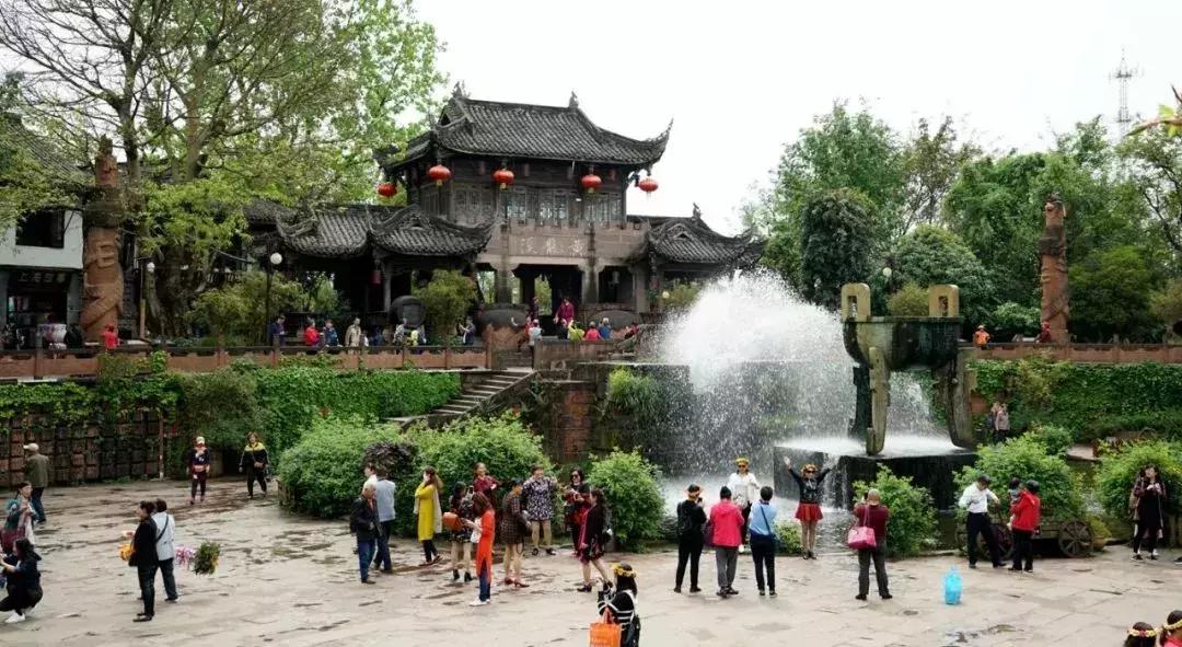 成都周边旅游人气最旺的十大古镇,成都附近的古镇最值得去的是哪个
