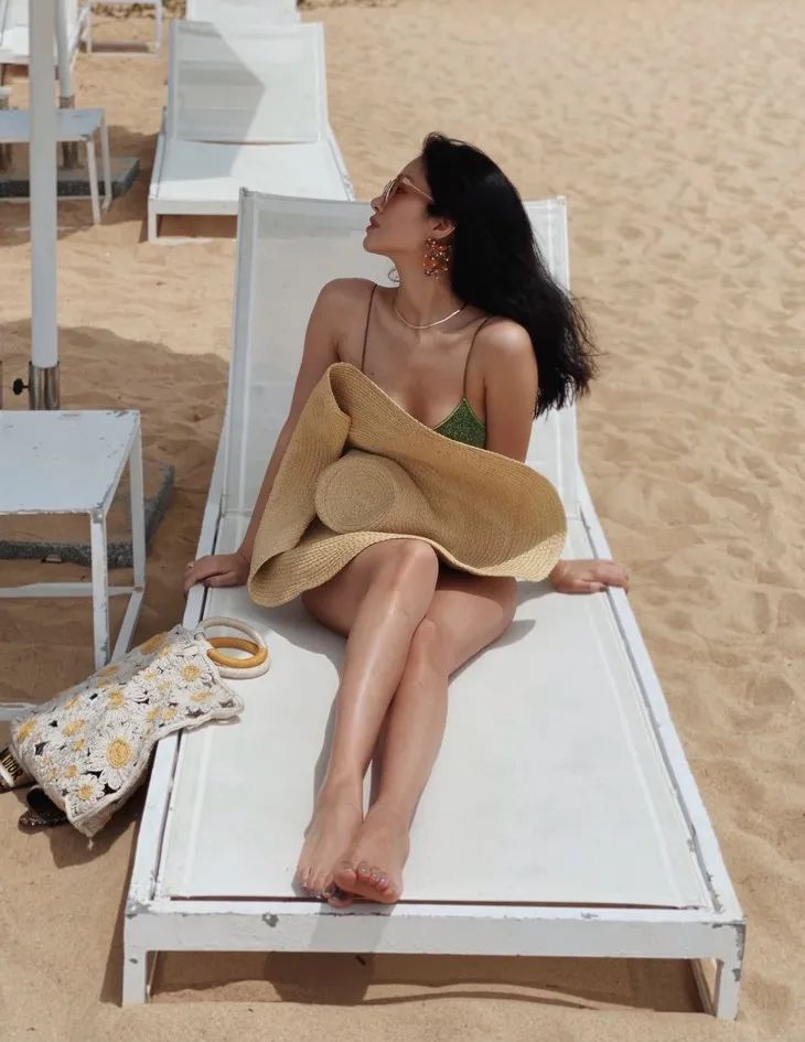 赵丽颖夏日装扮,夏日草帽赵丽颖