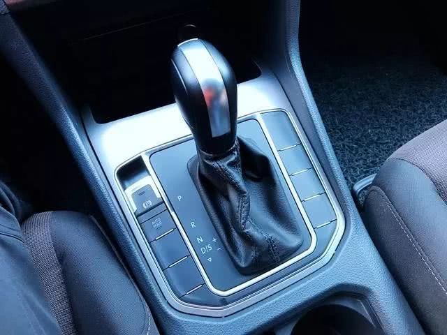 高尔夫嘉旅1.6自吸驾驶感受,1.6l高尔夫动力够用吗