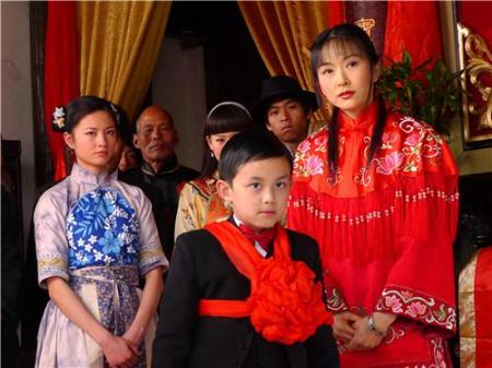 一个男人爱惨了一个女人什么表现,女人爱惨了一个男人的表现