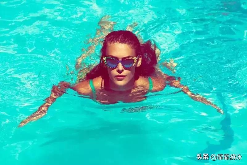 学会蛙泳的诀窍在哪里,学会蛙泳怎么沉下去