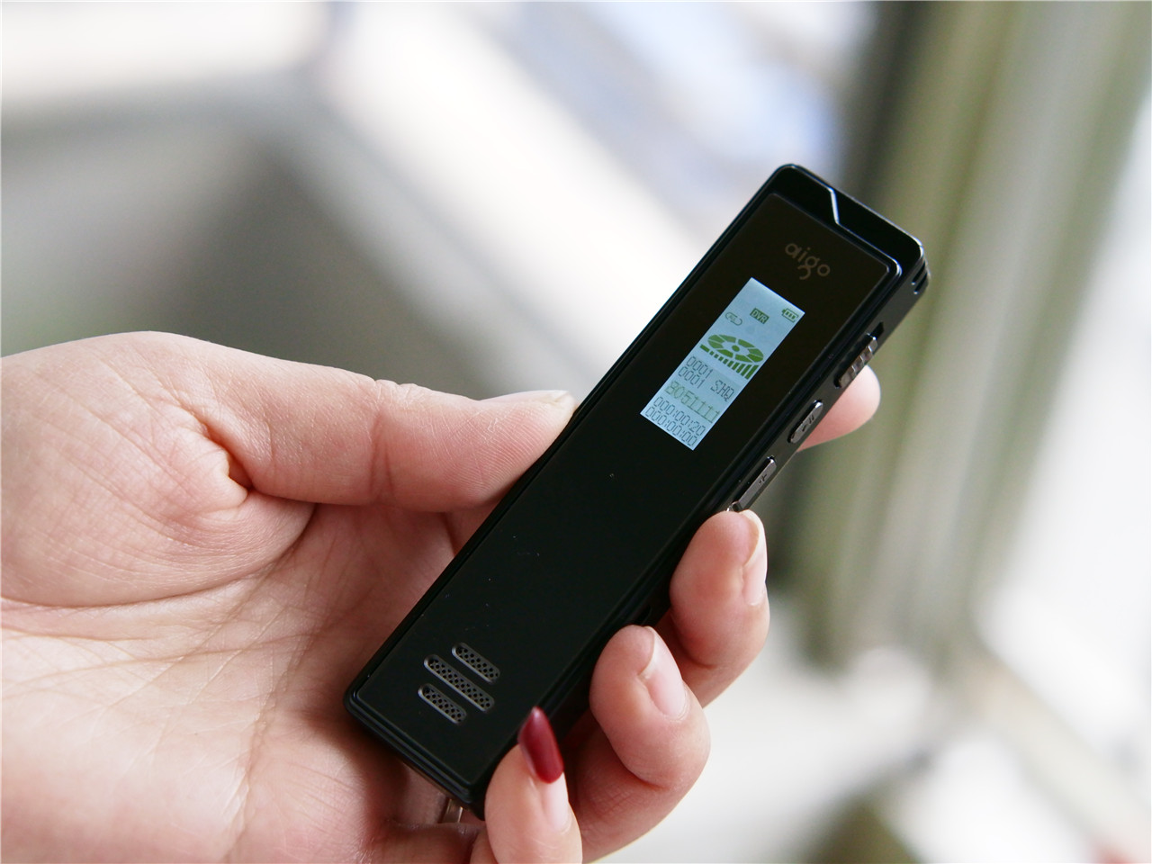 爱国者6811数码录音笔如何听mp3,爱国者r6811录音笔简评不足200元