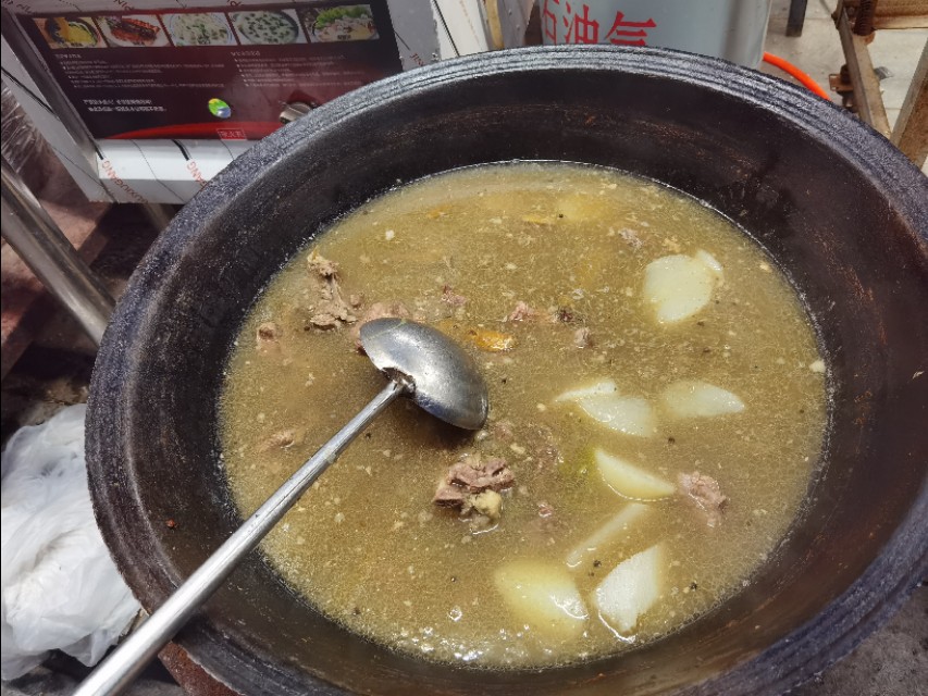 宿在驼梁，感受一种无忧的生活/郝贵云