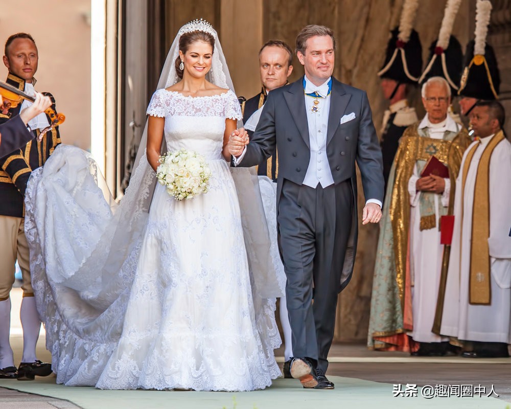 各种款式的婚纱手稿图,人鱼婚纱设计手稿