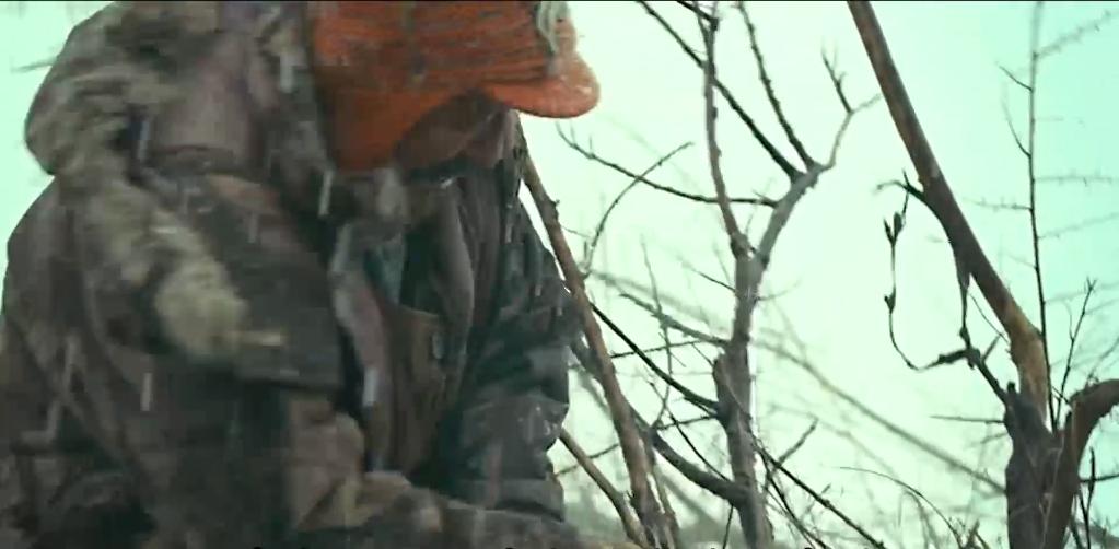 75岁老头被狼群追杀徒手大战狼群,放羊老汉遭遇狼群