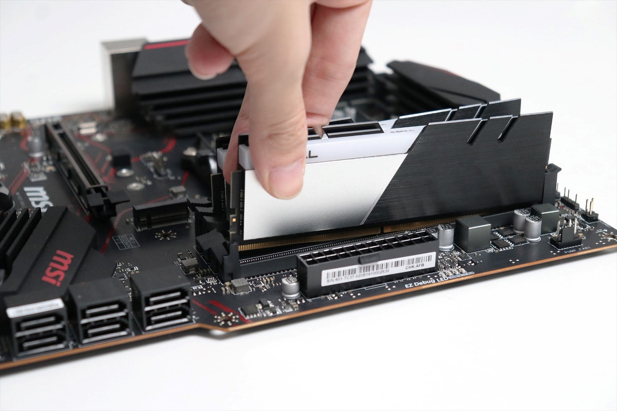 都是固态的c盘和d盘有什么区别,ramrom闪存硬盘