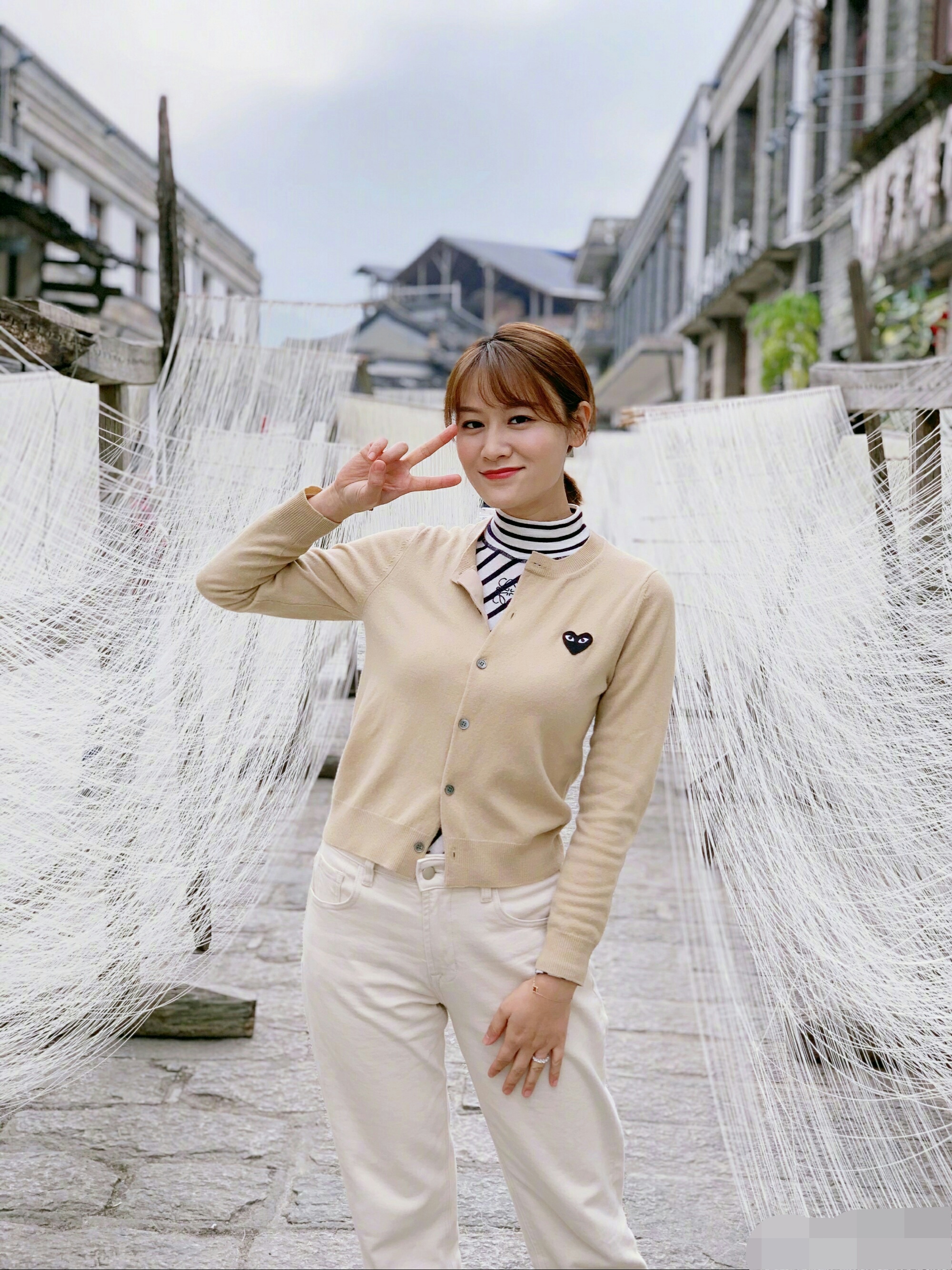 叶一茜干练西装,叶一茜穿风衣搭配