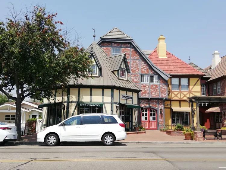 美国加州丹麦小镇,美国加州西雅图小镇