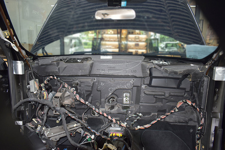 佛山首指-大能汽车隔音,吉普汽车隔音改装大能、大麦隔音除异味