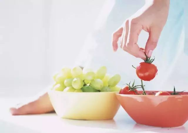 孕初期查出来铁超量怎么补救,孕早期铁含量正常中期需要补铁吗