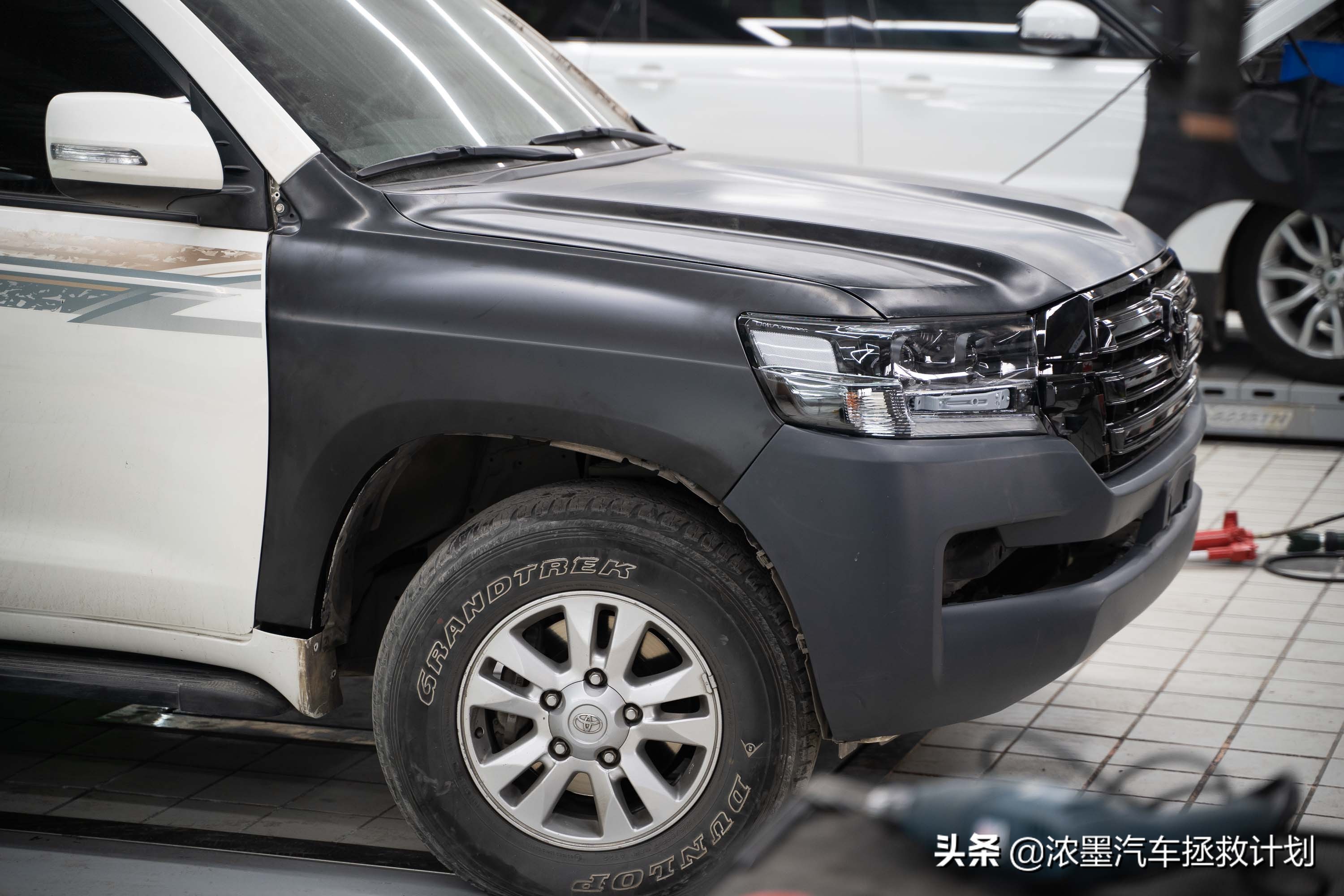 丰田霸道酷路泽带你翻山越岭,丰田兰德酷路泽低速4驱越野模式