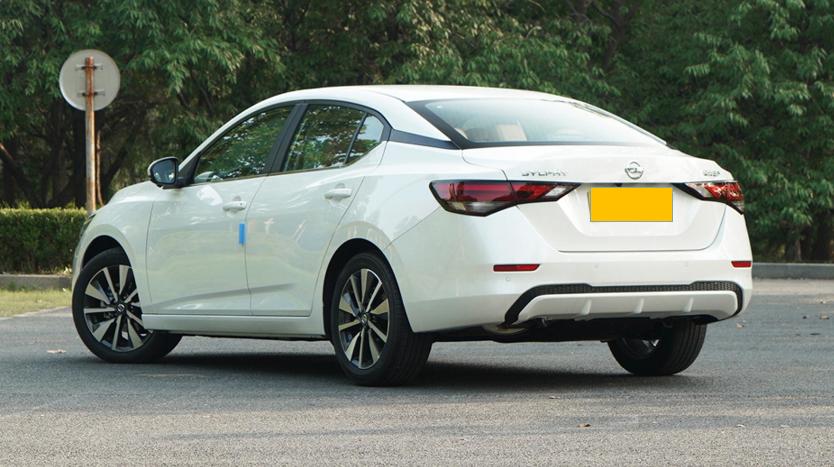 新款卡罗拉和轩逸哪个值得买,卡罗拉跟新轩逸哪个更值得买