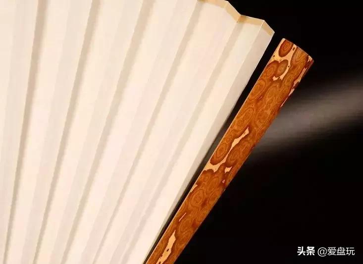 20元和2000元一把的折扇，到底有什么区别？