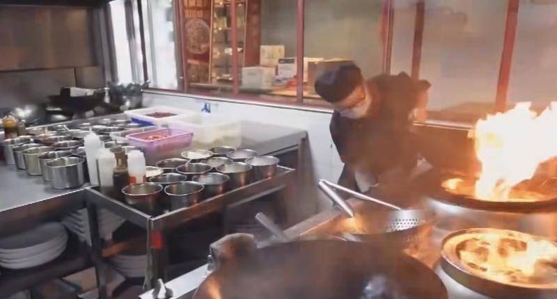 川菜女厨师第一人,做川菜的女厨师