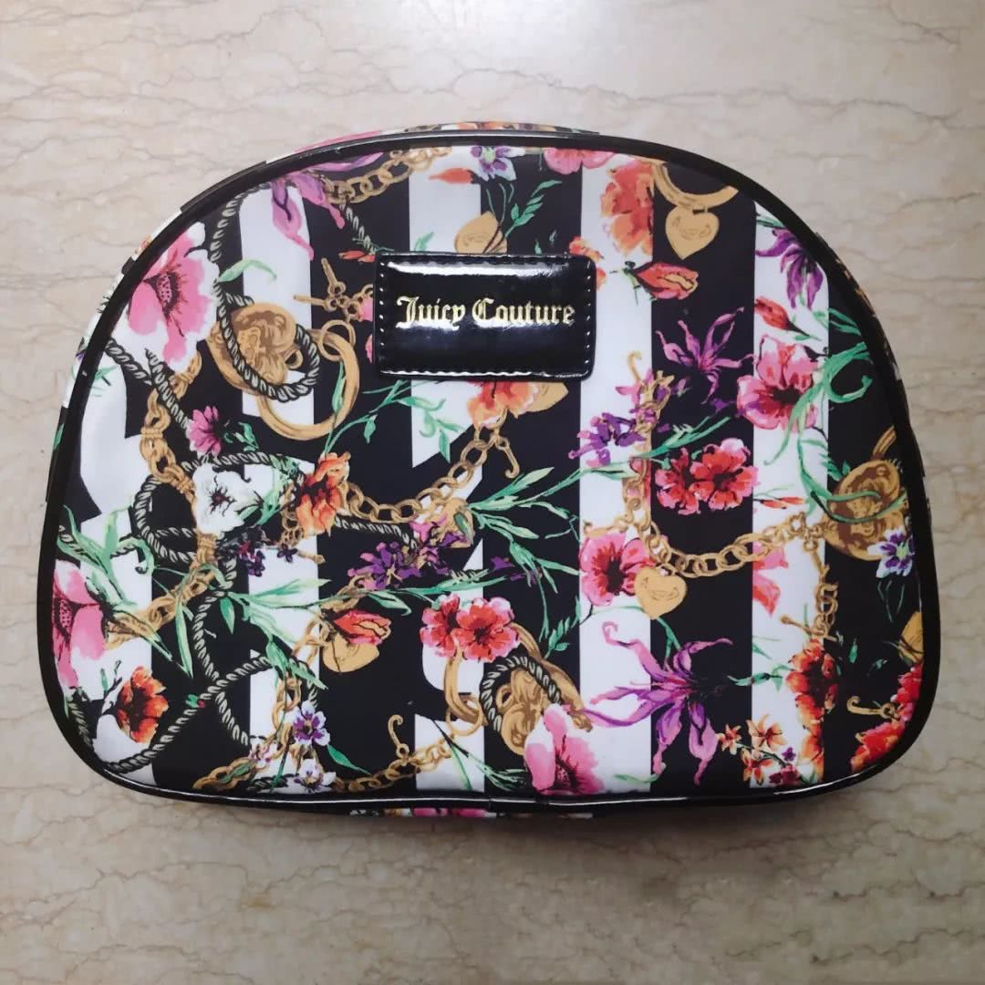 编辑部化妆包大公开，新年出行这样带就够了！